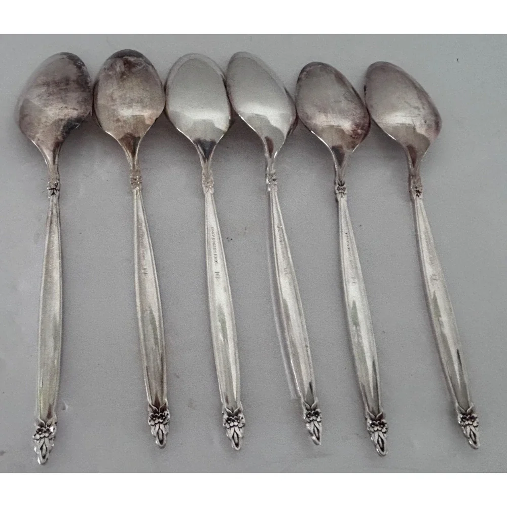 6- 1847 Rogers Vintage 1965 Garland Pattern Silverplate Soup Spoons 7 1/8